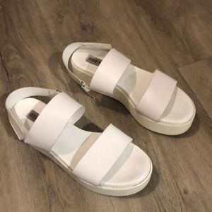 Steve Madden White platform sandals